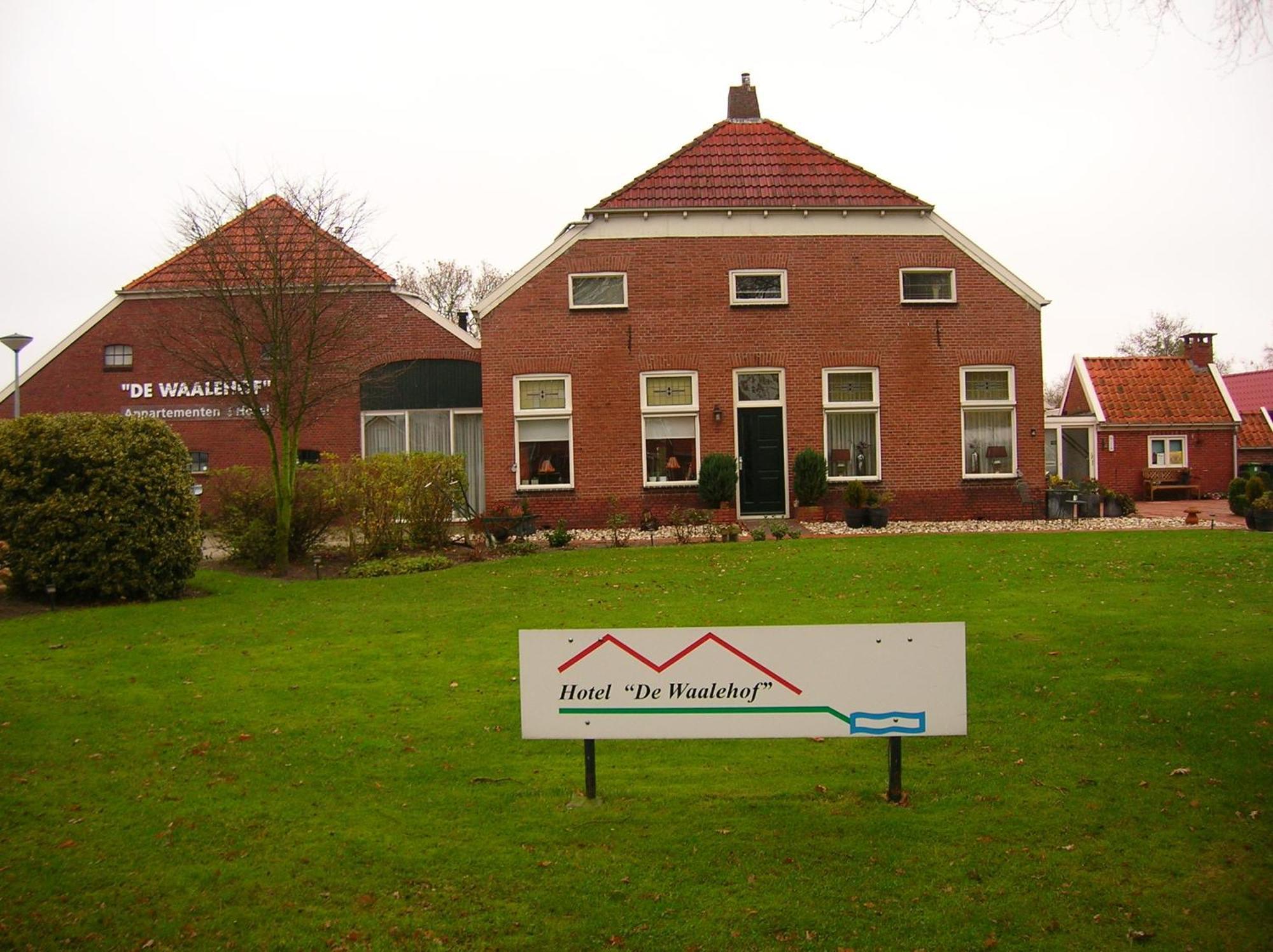 Hotel De Waalehof Jipsinghuizen Exterior photo