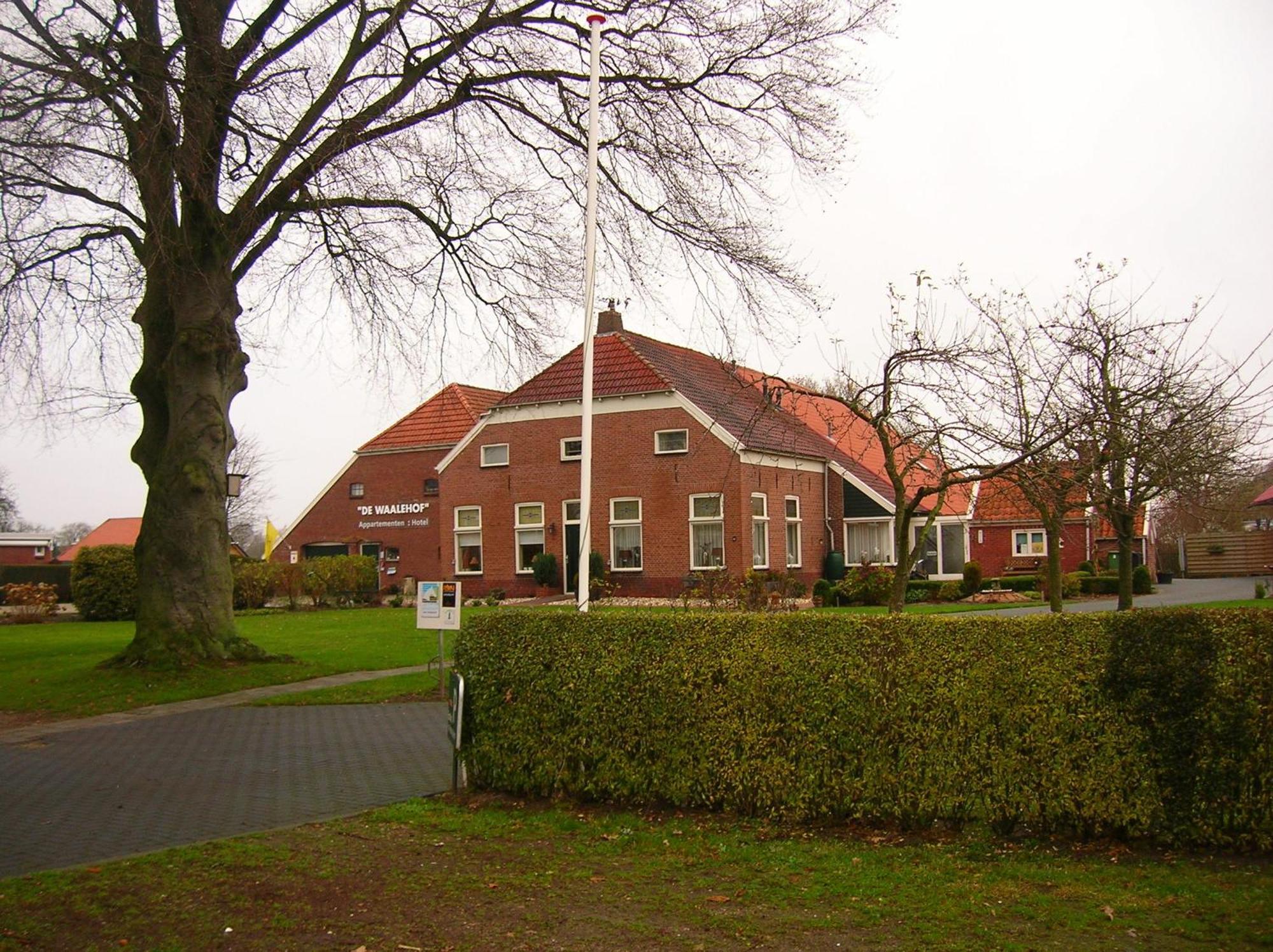 Hotel De Waalehof Jipsinghuizen Exterior photo