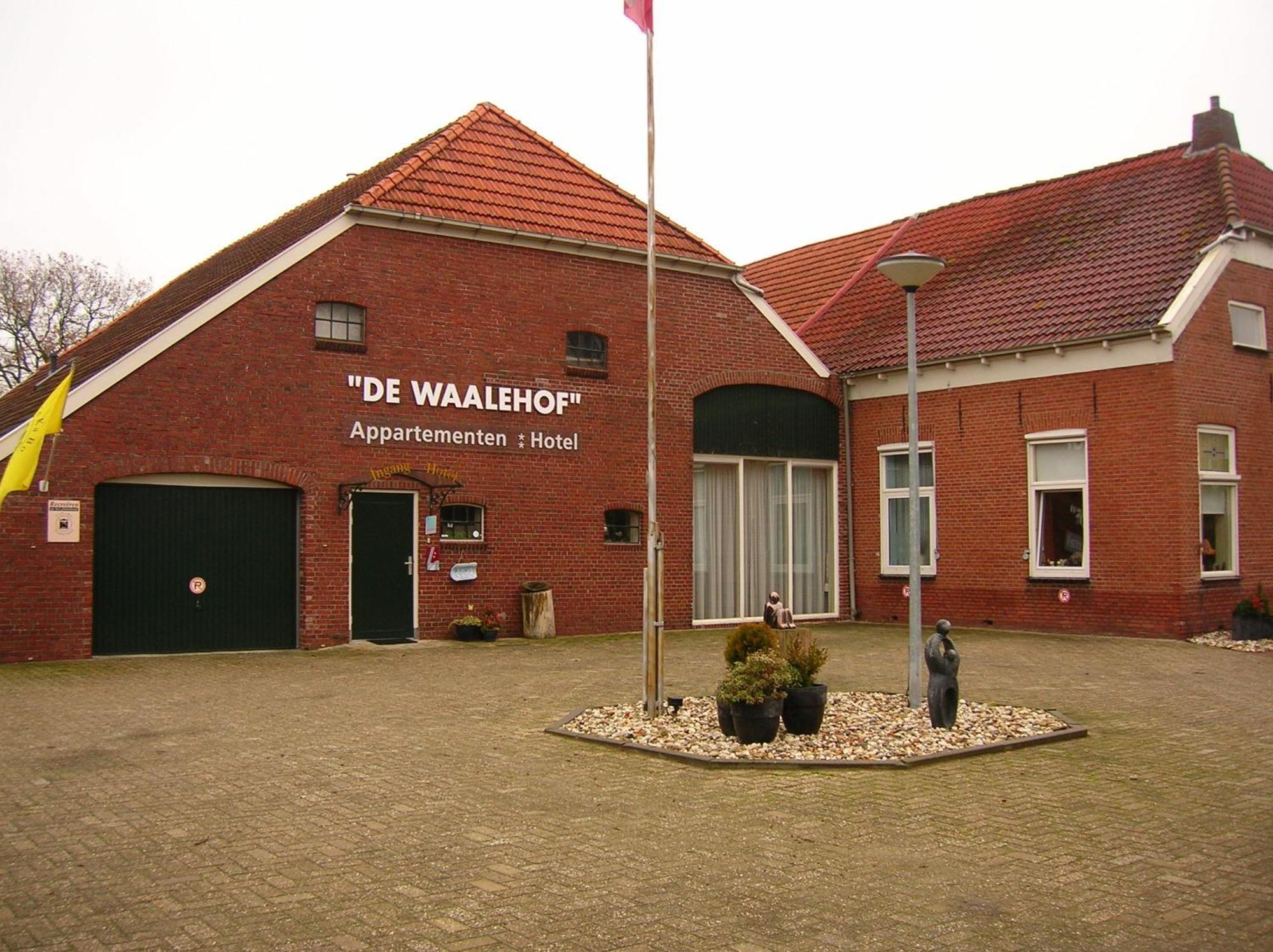 Hotel De Waalehof Jipsinghuizen Exterior photo